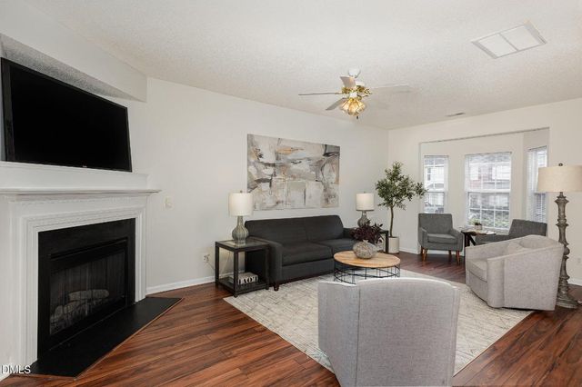 10947 Pendragon Place, Raleigh, NC 27614