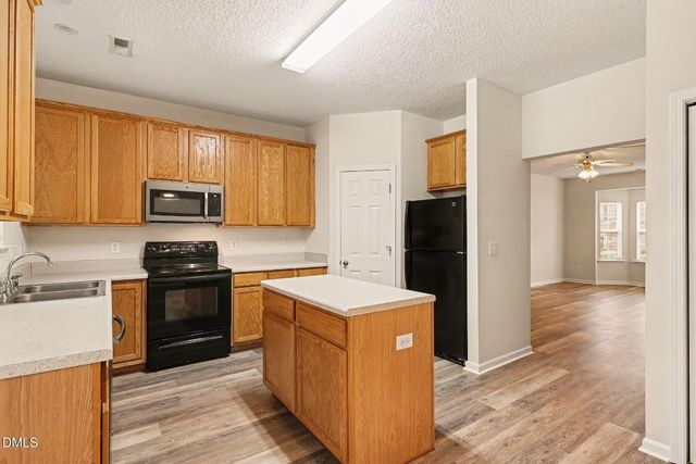 10947 Pendragon Place, Raleigh, NC 27614