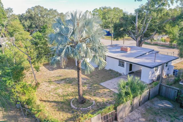 495 AVENUE F SE, Winter Haven, FL 33880