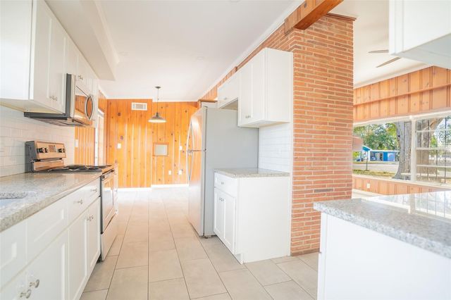 495 AVENUE F SE, Winter Haven, FL 33880