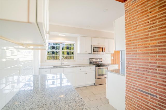 495 AVENUE F SE, Winter Haven, FL 33880