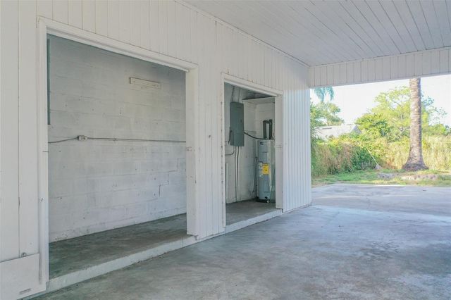 495 AVENUE F SE, Winter Haven, FL 33880