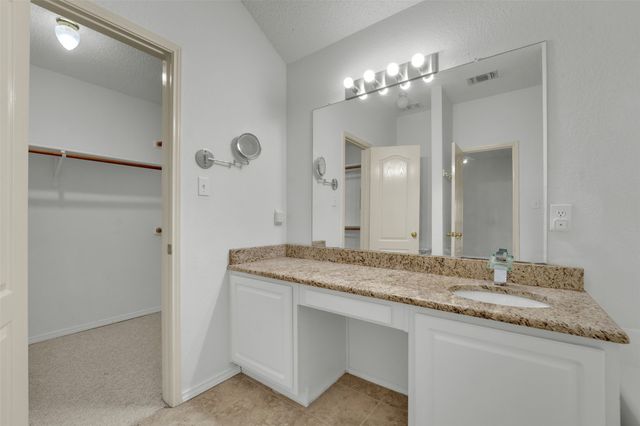 2207 Hickory Wood Trail, Arlington, TX 76018