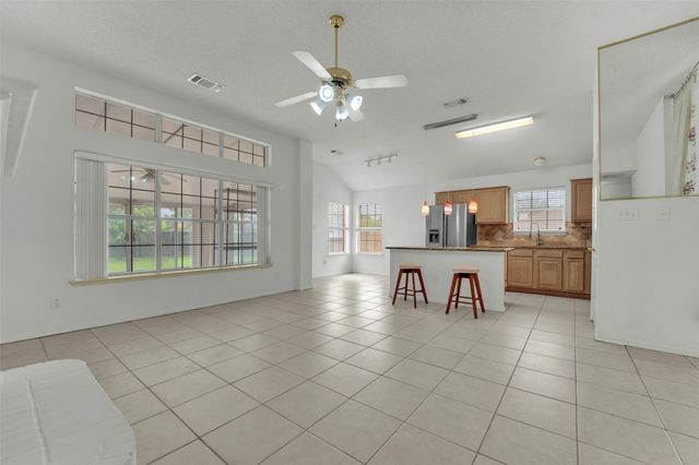 2207 Hickory Wood Trail, Arlington, TX 76018