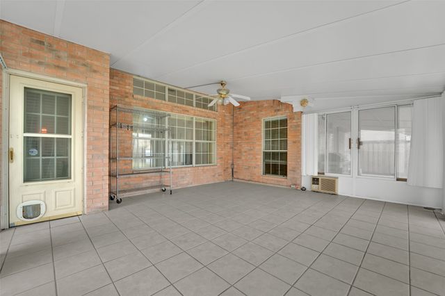 2207 Hickory Wood Trail, Arlington, TX 76018