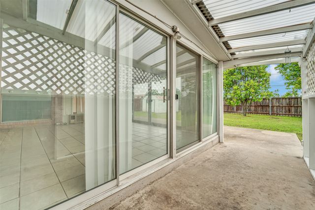 2207 Hickory Wood Trail, Arlington, TX 76018