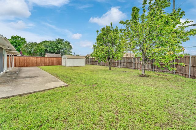 2207 Hickory Wood Trail, Arlington, TX 76018