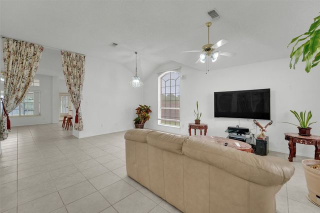 2207 Hickory Wood Trail, Arlington, TX 76018