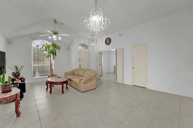 2207 Hickory Wood Trail, Arlington, TX 76018