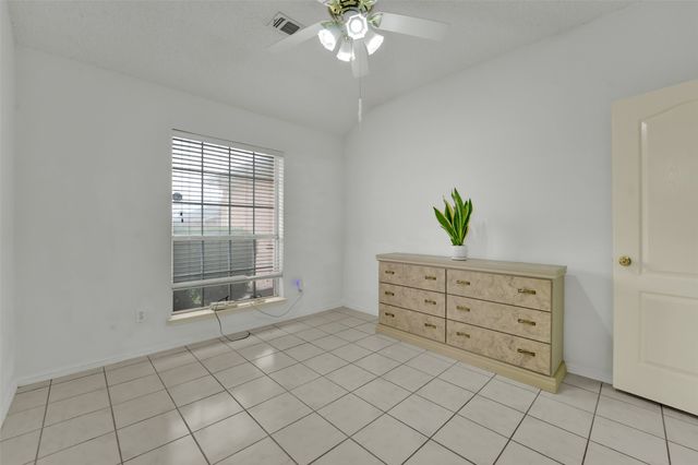 2207 Hickory Wood Trail, Arlington, TX 76018