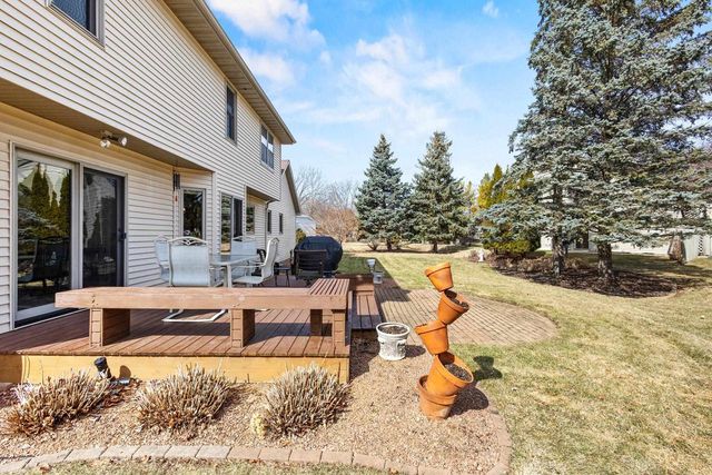 1955 W BARABOO CIRCLE, De Pere, WI 54115
