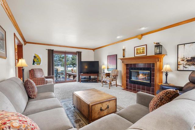 1955 W BARABOO CIRCLE, De Pere, WI 54115