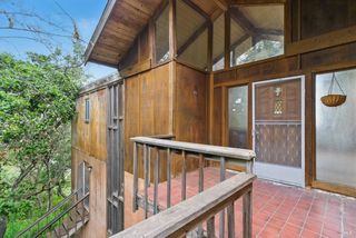 2 Bayhills Dr, San Rafael, CA 94903