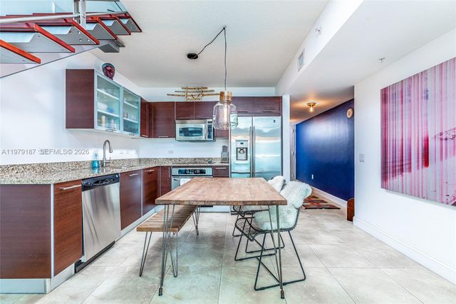 41 SE 5th St 706, Miami, FL 33131