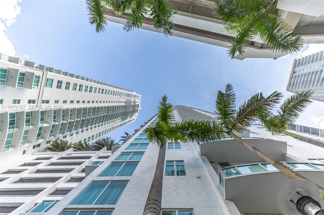 41 SE 5th St 706, Miami, FL 33131