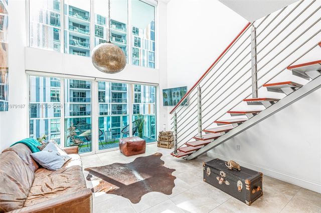 41 SE 5th St 706, Miami, FL 33131