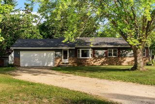 4701 W Woods Edge Road, Janesville, WI 53548