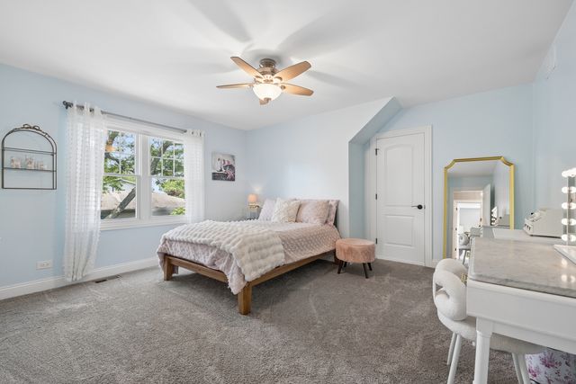 102 Azalea Road, Frankfort, IL 60423