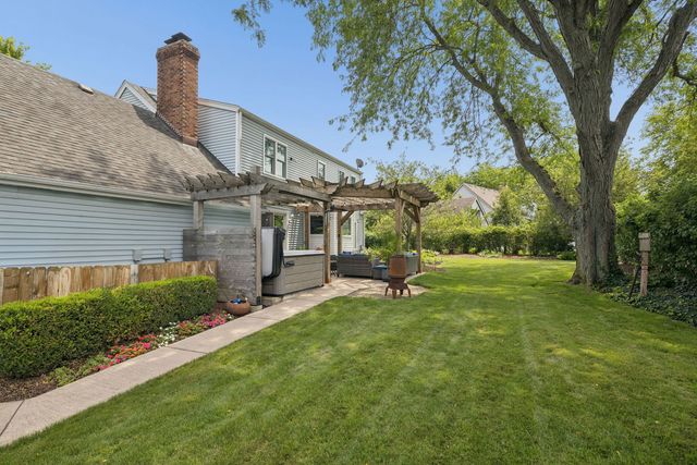 102 Azalea Road, Frankfort, IL 60423