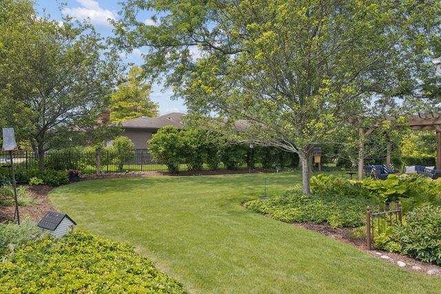102 Azalea Road, Frankfort, IL 60423