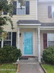 206 Springwood Drive, Jacksonville, NC 28546