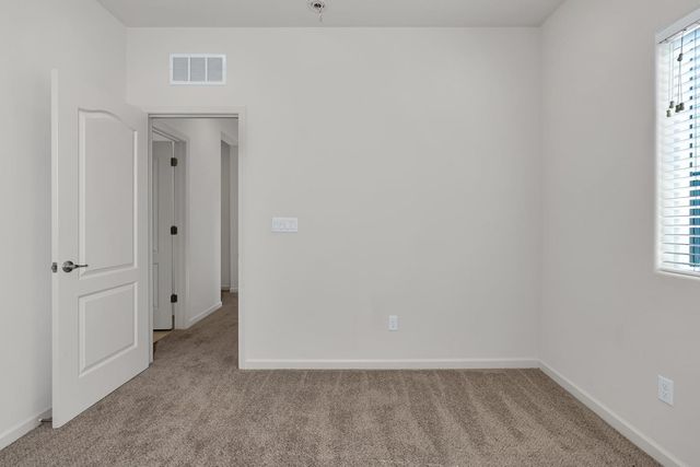 860 Fritz Dr, Los Banos, CA 93635