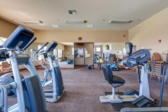 860 Fritz Dr, Los Banos, CA 93635