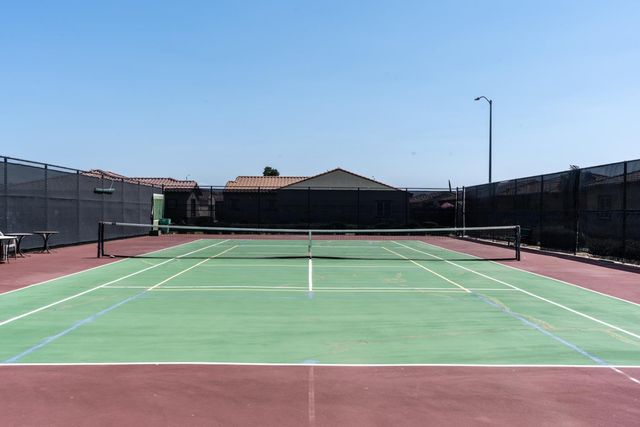 860 Fritz Dr, Los Banos, CA 93635