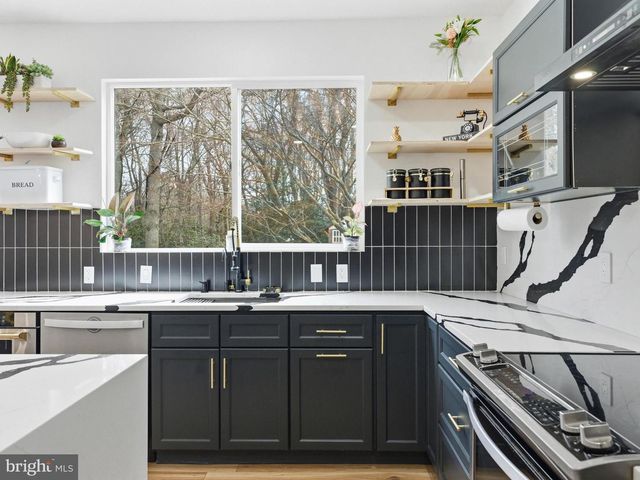 101 WEATHERHILL CT, Hainesport, NJ 08036