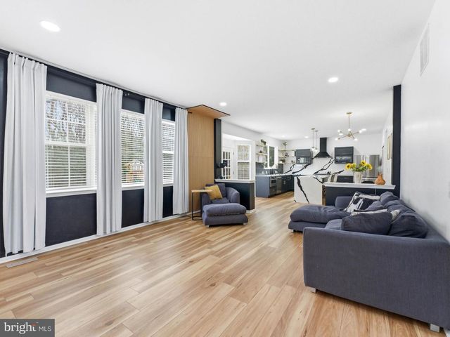 101 WEATHERHILL CT, Hainesport, NJ 08036