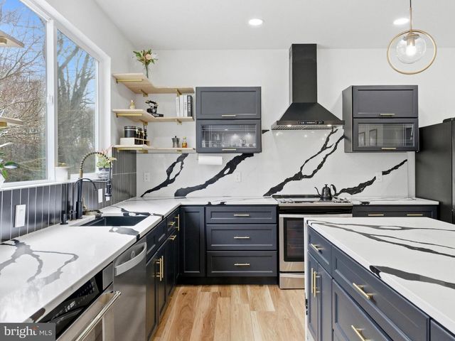 101 WEATHERHILL CT, Hainesport, NJ 08036