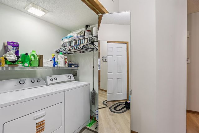 2531 Patricia Drive, Urbandale, IA 50322