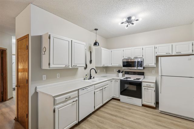 2531 Patricia Drive, Urbandale, IA 50322