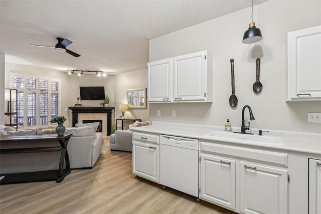 2531 Patricia Drive, Urbandale, IA 50322