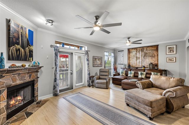 488 Mariners Drive, Kemah, TX 77565
