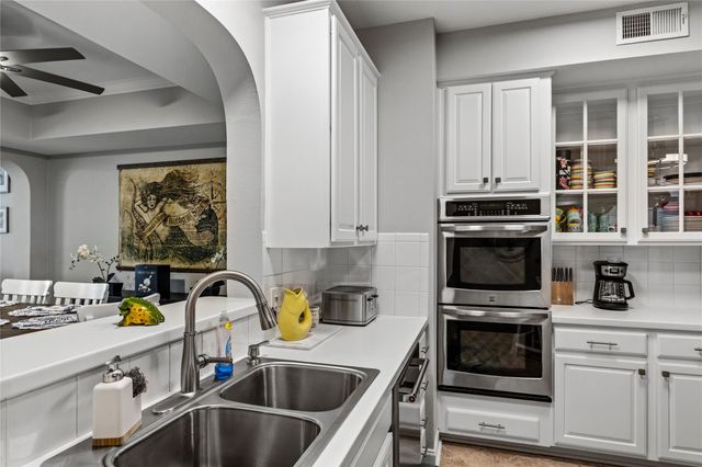 488 Mariners Drive, Kemah, TX 77565