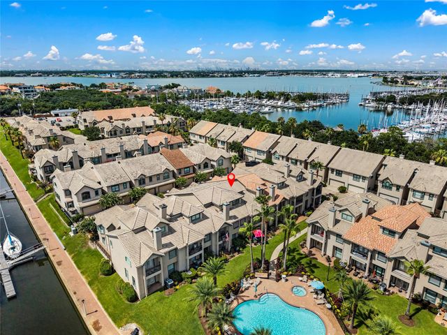488 Mariners Drive, Kemah, TX 77565
