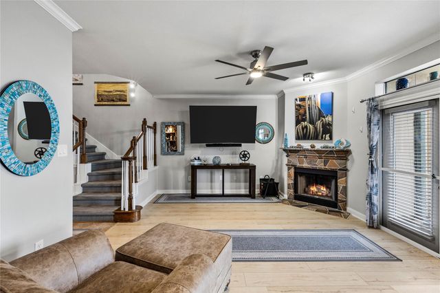 488 Mariners Drive, Kemah, TX 77565