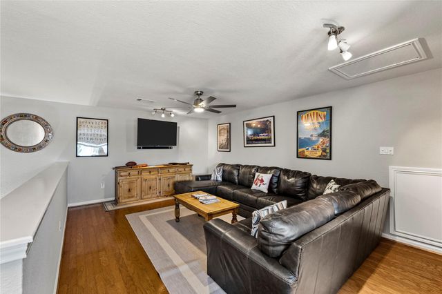 488 Mariners Drive, Kemah, TX 77565