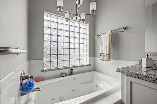 488 Mariners Drive, Kemah, TX 77565