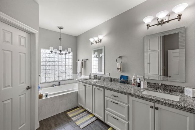 488 Mariners Drive, Kemah, TX 77565