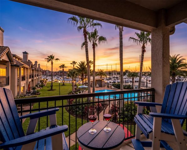 488 Mariners Drive, Kemah, TX 77565