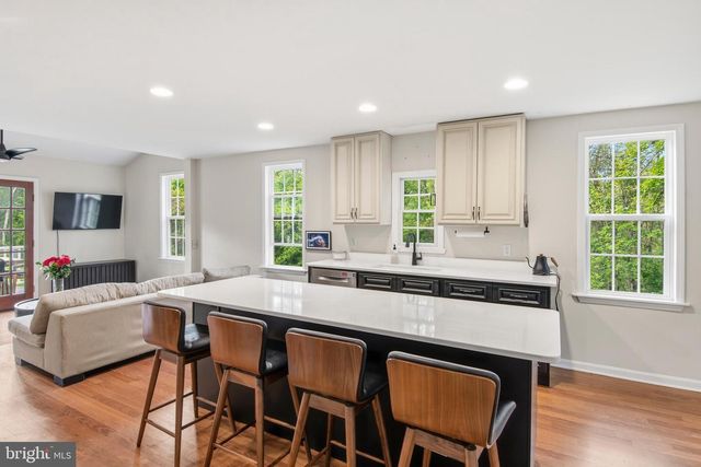 18708 YORK RD, Parkton, MD 21120