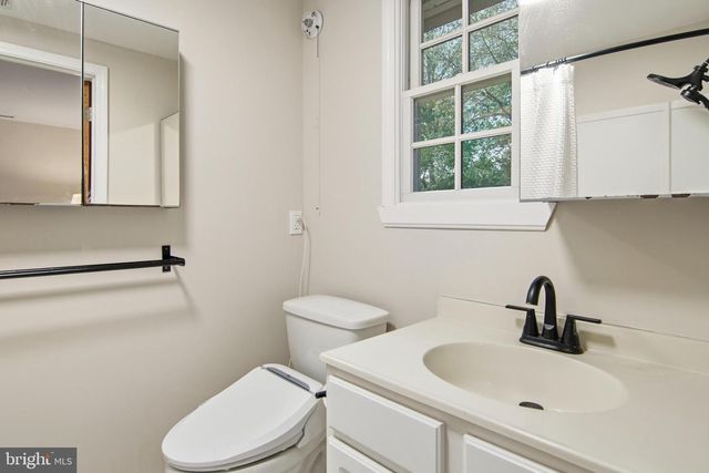 18708 YORK RD, Parkton, MD 21120
