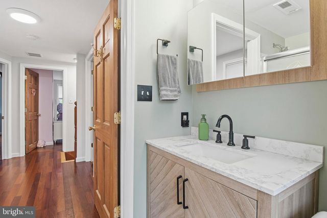 18708 YORK RD, Parkton, MD 21120