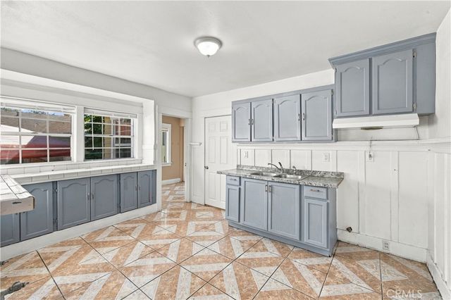 1836 E 71st, Los Angeles, CA 90001