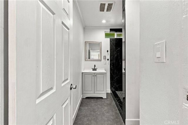 1836 E 71st, Los Angeles, CA 90001