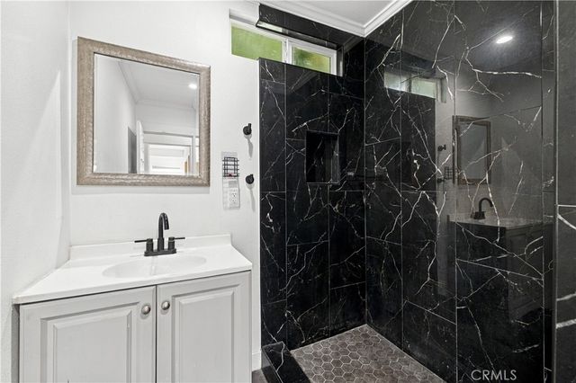 1836 E 71st, Los Angeles, CA 90001