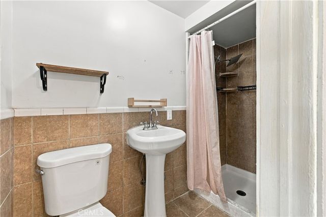 1836 E 71st, Los Angeles, CA 90001