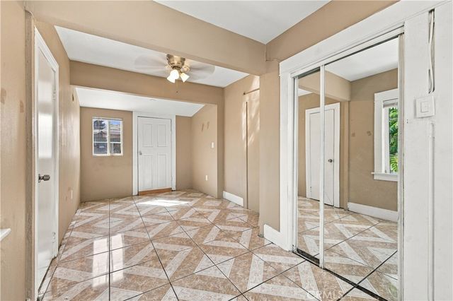 1836 E 71st, Los Angeles, CA 90001